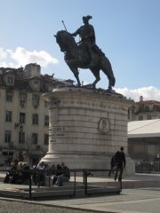 41-Statue of Rey Joâo on Praça da Figueira